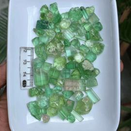 Турмалин необработанный -лот 58гр