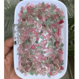 Турмалин необработанный -лот 78гр